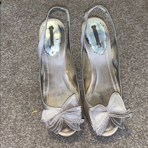 Hot Nude Heels with a bow !